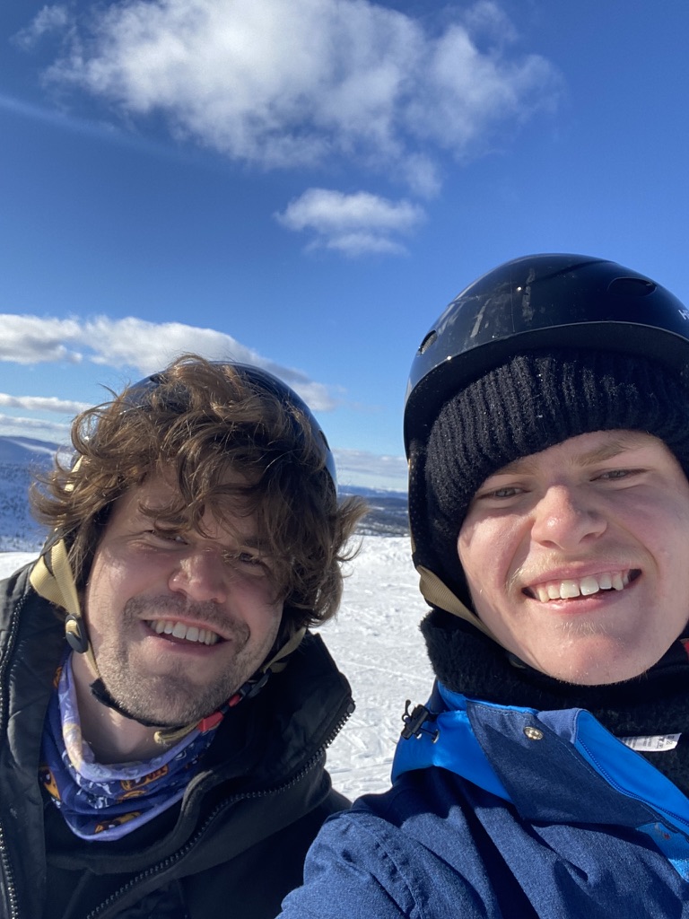 Oliver with Magnus Carlsen